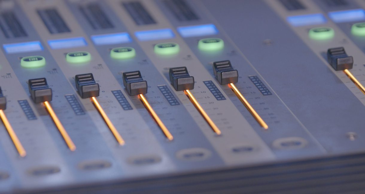 Mesa de Sonido – Imagen Ruybesa Mesa de Sonido - Imagen Ruybesa